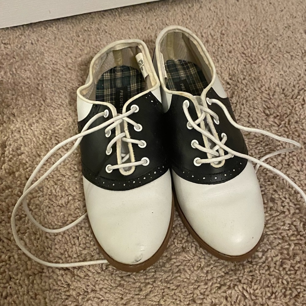Saddle shoes